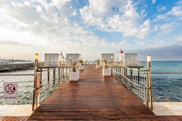 Dynamic Content Image